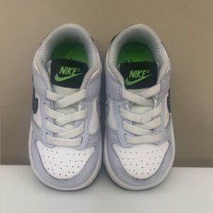 Nike Kids White and Lime Green Sneakers
